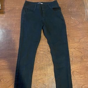 black skinny jeans ( size 7)